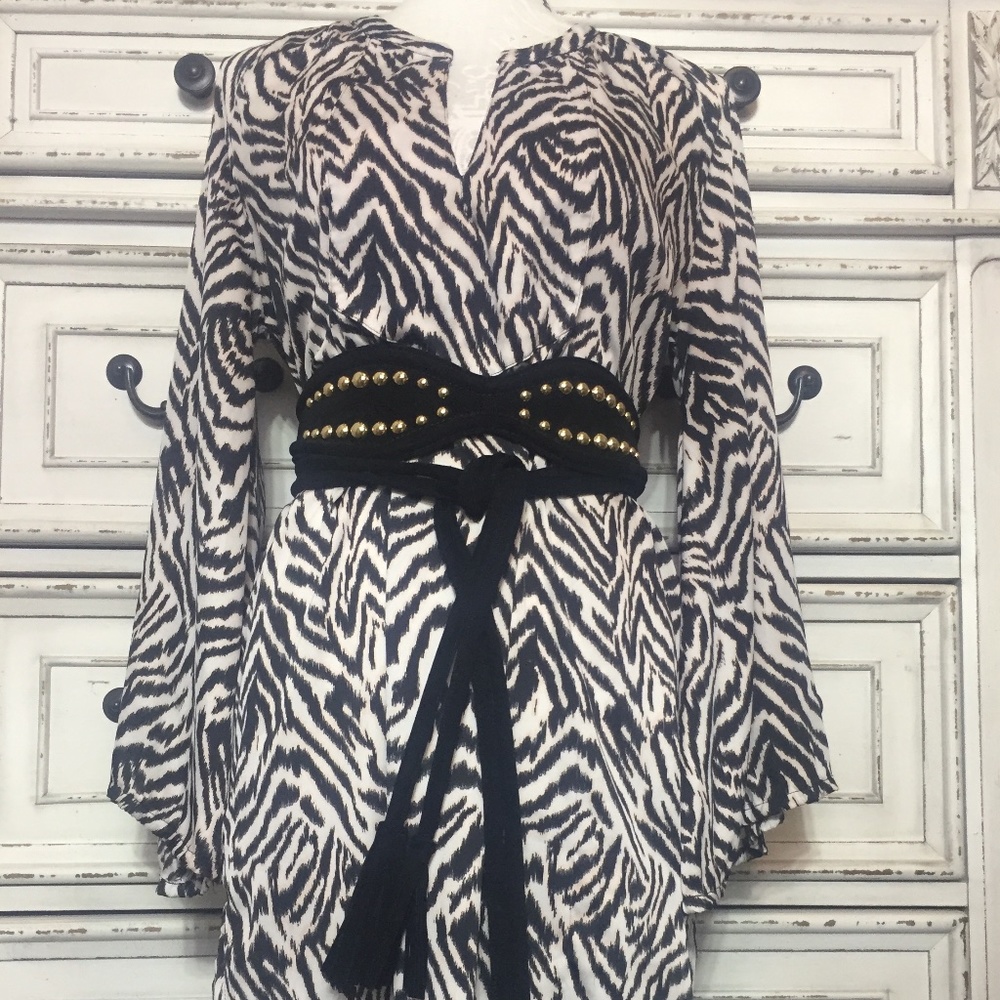 Beautiful, Light, Versatile Tunic - an easy 'go to' for looking fabulous!